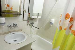 Апартаменты Ukrainian Hotel Service Apartments Киев Апартаменты с 1 спальней: бульвар Леси Украинки 29-4