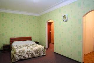 Апартаменты Ukrainian Hotel Service Apartments Киев Апартаменты на бульваре Леси Украинки 13-2